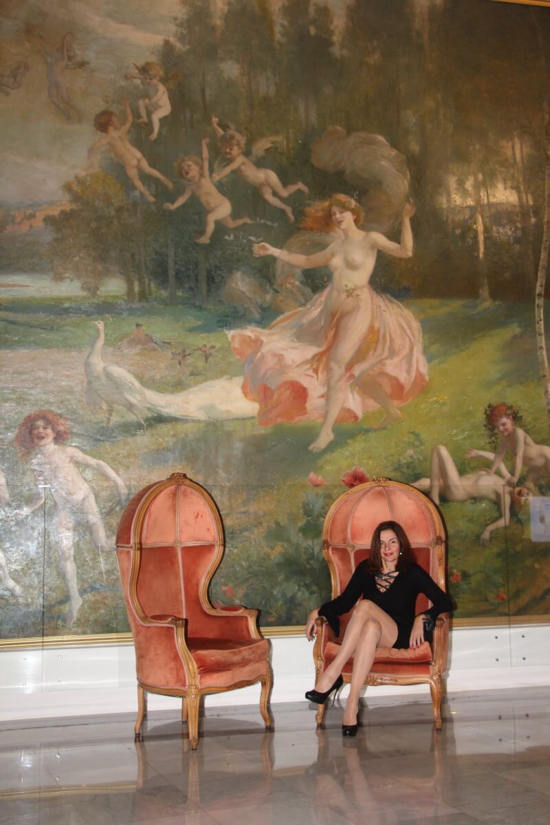 French riviera, Côte d'Azur, Nice, Negresco, Palace. Amélie, sexy. Femme française.